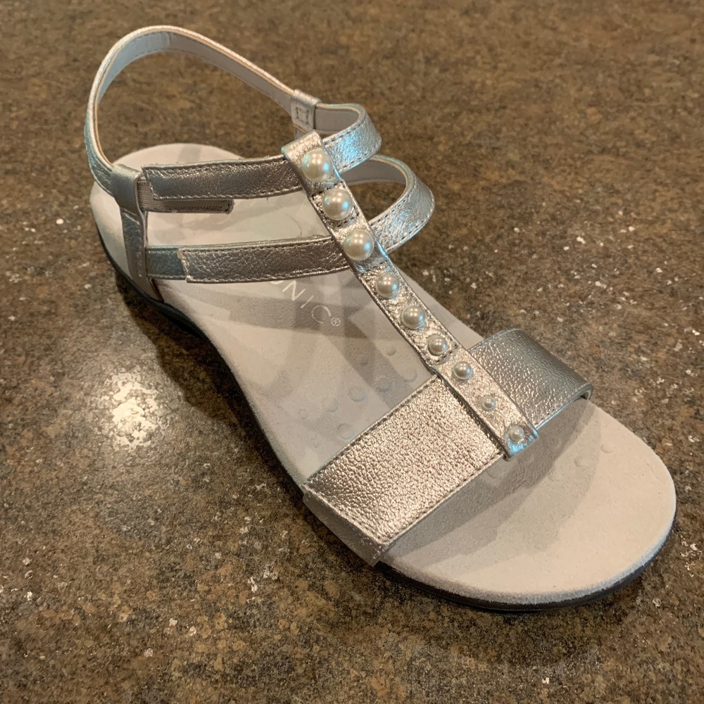 Vionic sandals - Picture 2 of 4